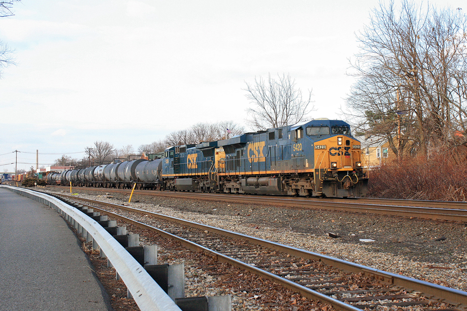 CSX 5420 on Q-409